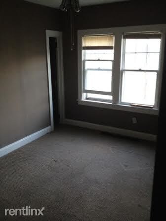 Building Photo - 706 E Mount Hope Ave