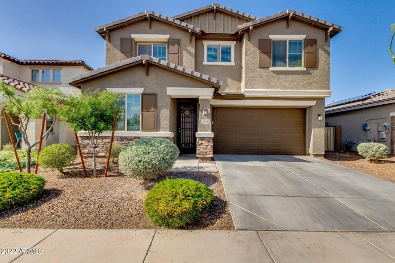 Foto principal - 21188 W Almeria Rd