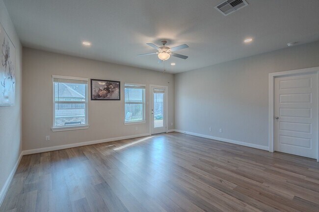 Building Photo - 24714 Aliaga Gln Dr