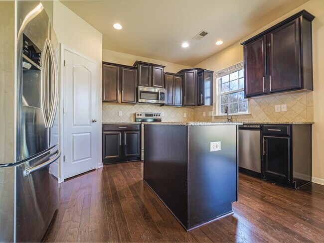 Foto del edificio - 1089 Wallace Lake Rd