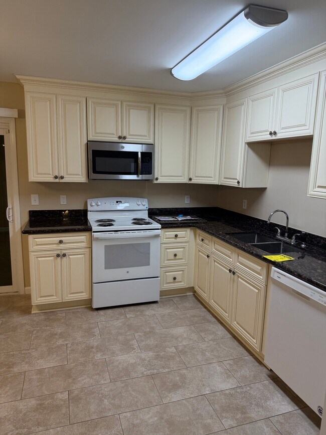 Foto del edificio - 4832 Finch St