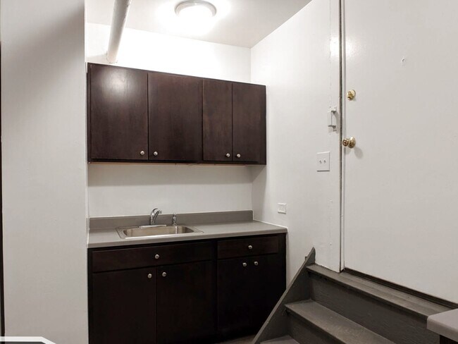 Foto del edificio - 1542 N Kedzie Ave