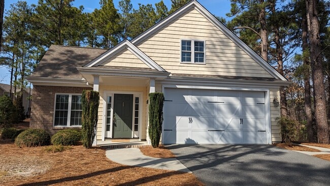 Building Photo - 501 Longwood Pl