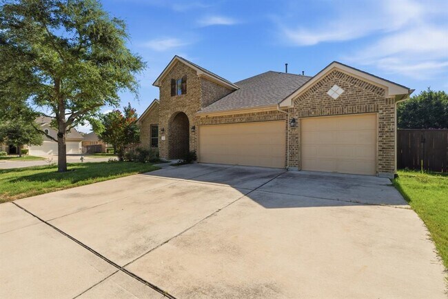 Foto del edificio - 2508 Hilltop Divide Ln