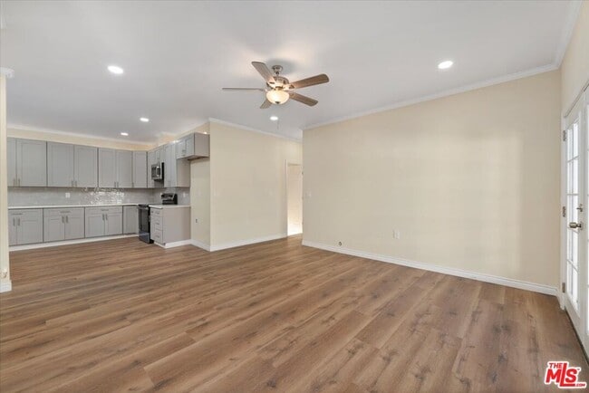 Building Photo - 2207 W 20th St