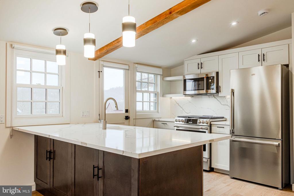 44 S Main St Unit 3N, New Hope, PA 18938 Room for Rent in New Hope