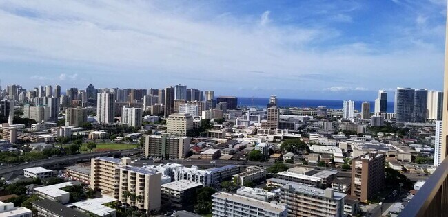 Foto del edificio - Spacious high floor 1BR/BA, 1pkg & Den - Makiki