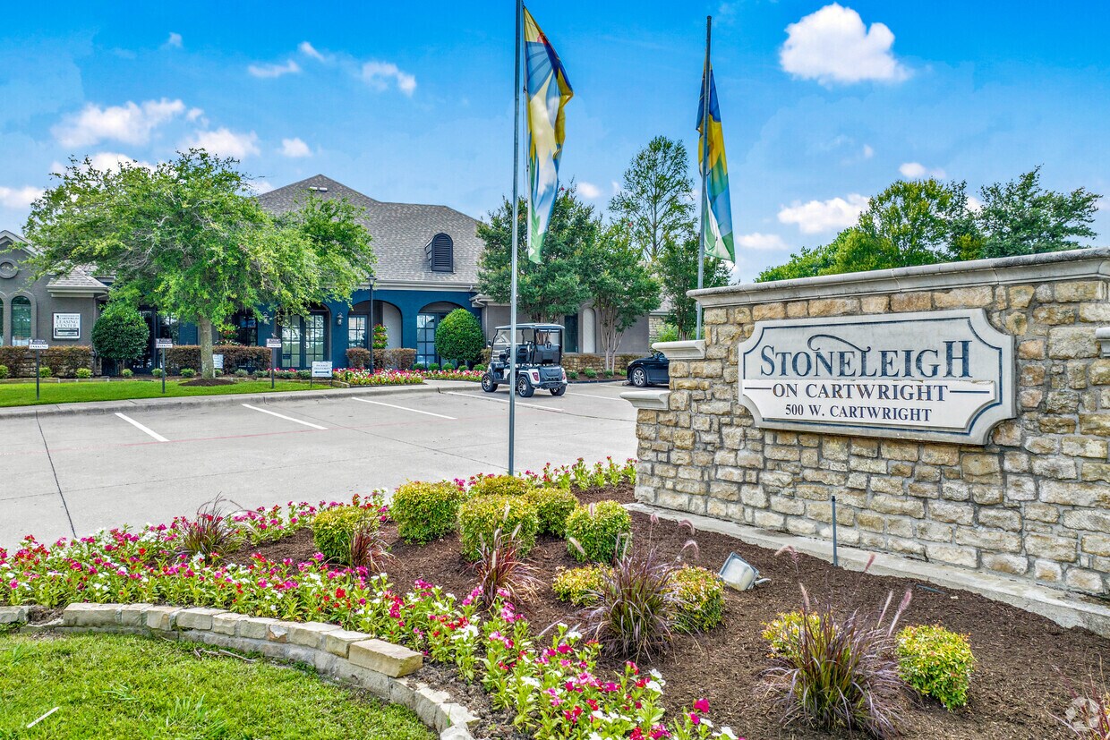 Stoneleigh on Cartwright Apartments in Balch Springs, TX