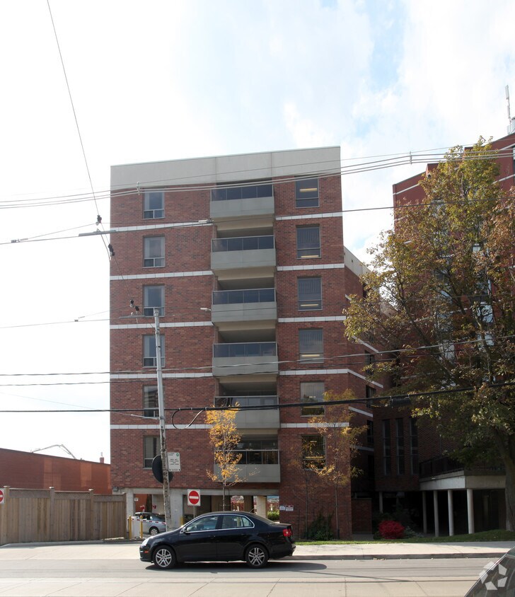 Building Photo - Copernicus Lodge