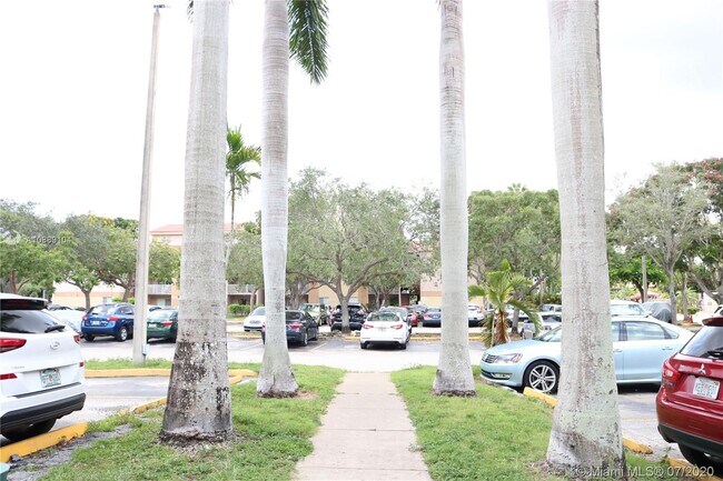 Foto del edificio - 15221 SW 80th St
