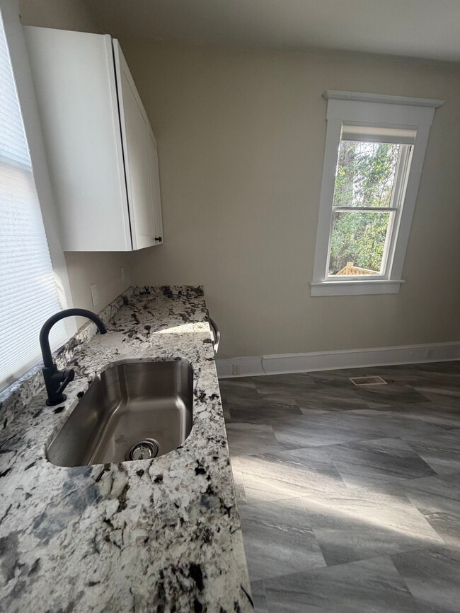 Photo - 1904 Perry Ave House