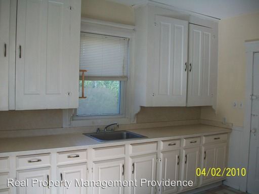 Building Photo - 121 Pawtuxet Ave