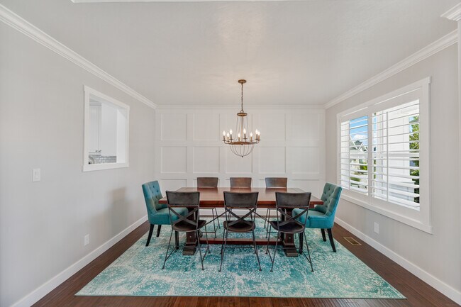 Building Photo - 1093 S 540 E