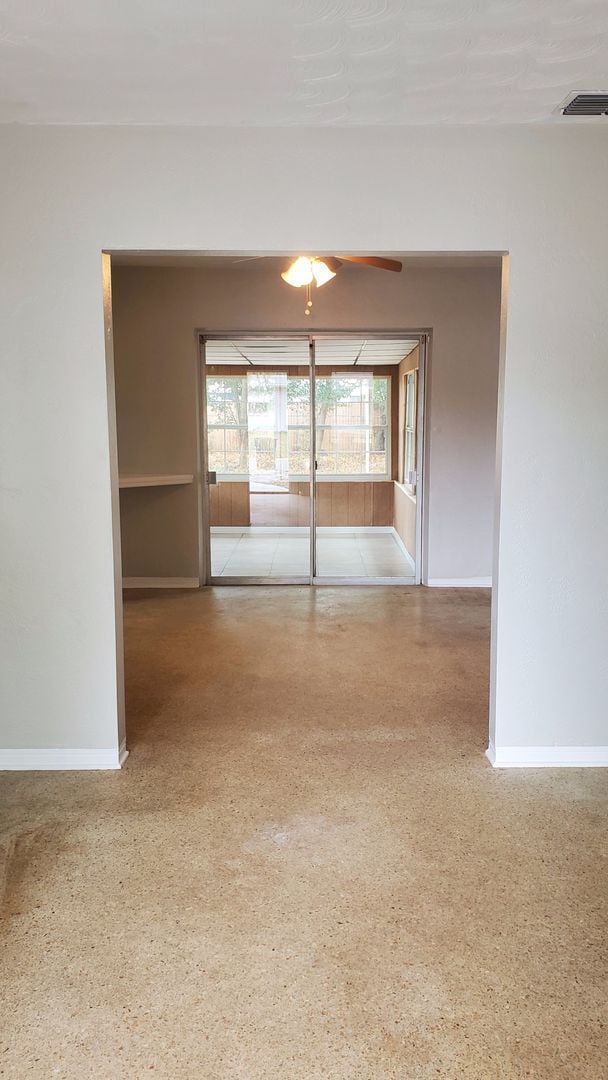 Building Photo - 3211 29th St N St. Petersburg, FL 33713 MO...