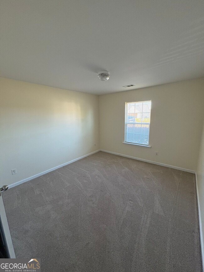 Foto del edificio - 294 Oliver Ridge Dr