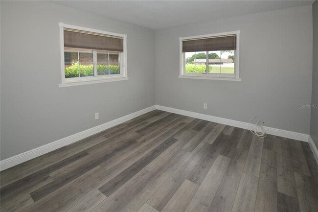 Building Photo - 6690 Burning Tree Dr