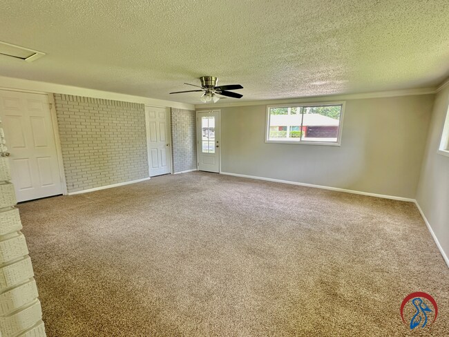 Foto del edificio - Garden District 3 bed 2 bath Home | Pelica...