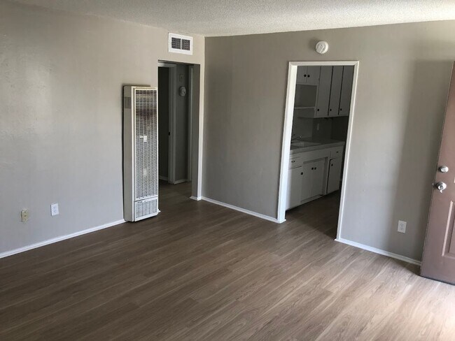 Building Photo - 117 Woodrow Ave