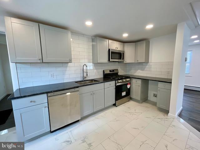 Foto principal - 64 4th Ave