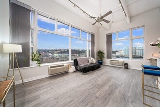 Building Photo - 1500 Washington St