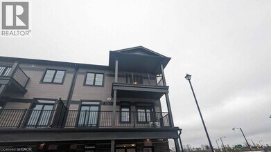 Building Photo - 4 Oat Ln