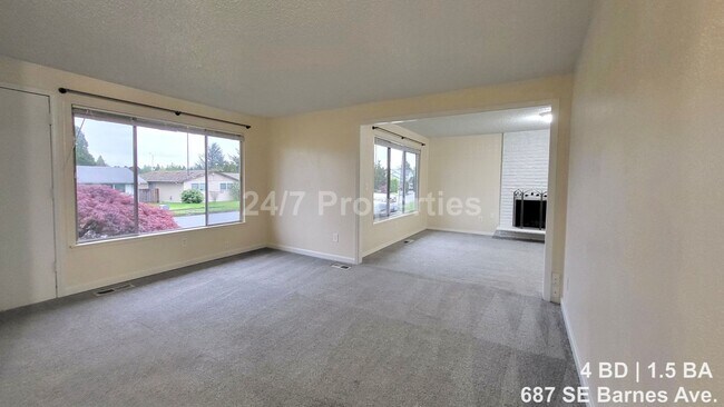 Foto del edificio - Comfortable 4 BD | 1.5 BA Home w/ Large Yard - Gresham