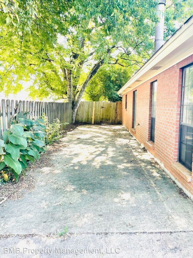 Foto del edificio - 2 br, 2 bath House - 6024 Landmark Place