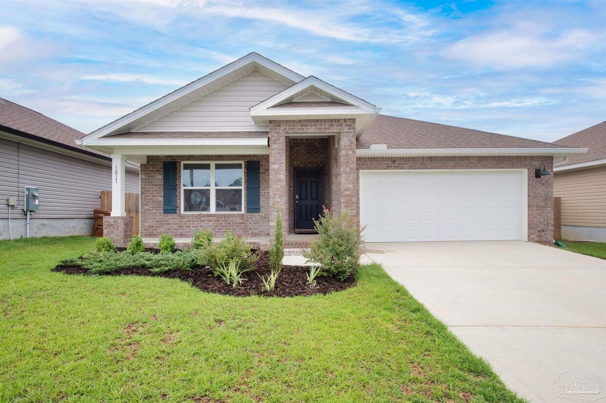 Foto principal - 5631 Guinevere Ln