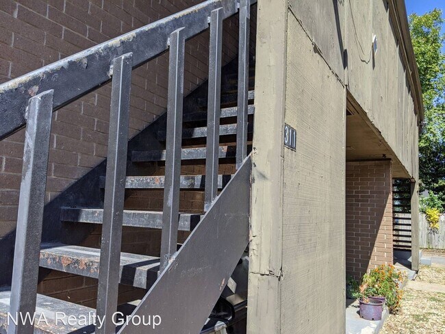Building Photo - 2 br, 2 bath House - 311 S. 7th Street