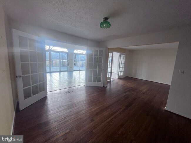 Foto del edificio - 3012 Cruiser Dr