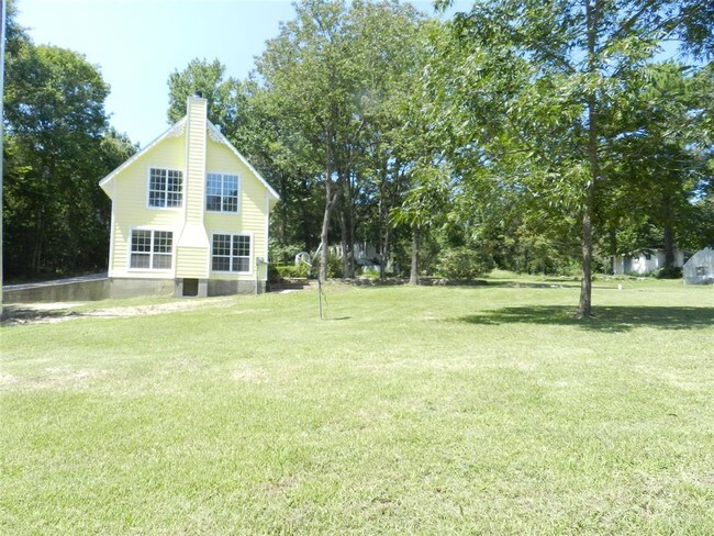 Building Photo - 6 Nita Dr