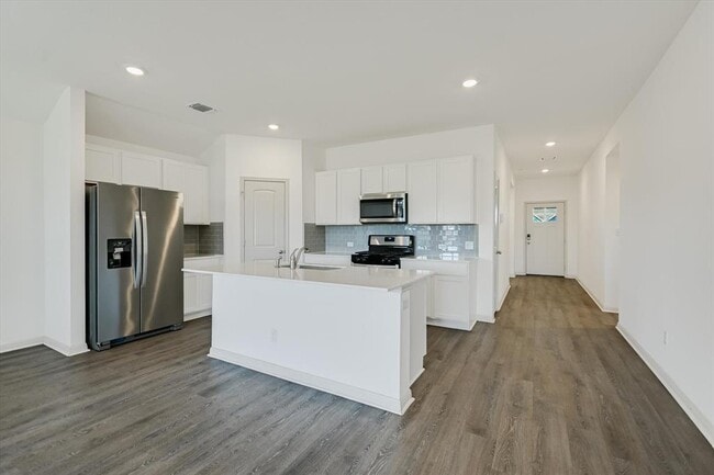 Building Photo - 115 Sweetwater Crk Ln