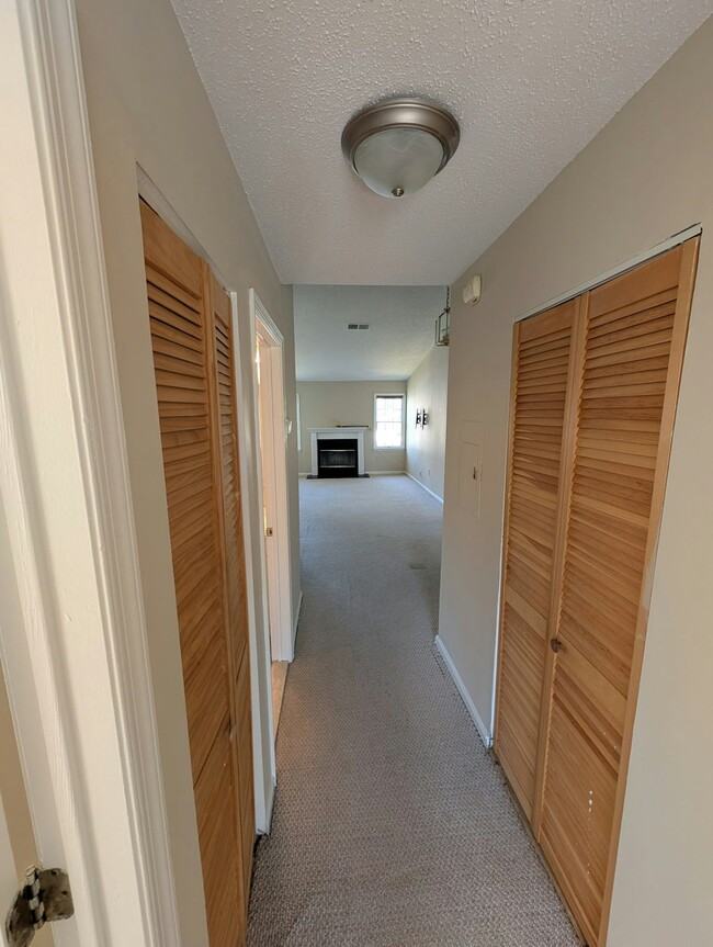 Building Photo - 937 Edpas Rd