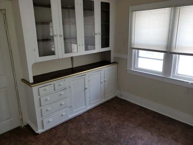 Building Photo - 99 Tyler St