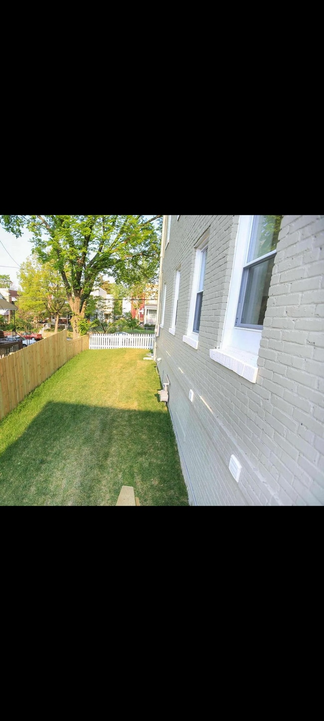 Foto del edificio - 6409 7th St NW