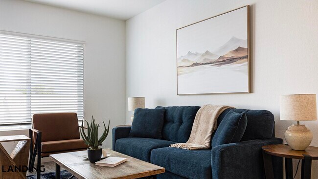 Building Photo - 1760 S Crismon Rd