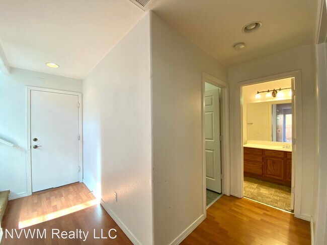Building Photo - 4 br, 3 bath House - 5928 Post Mountain St