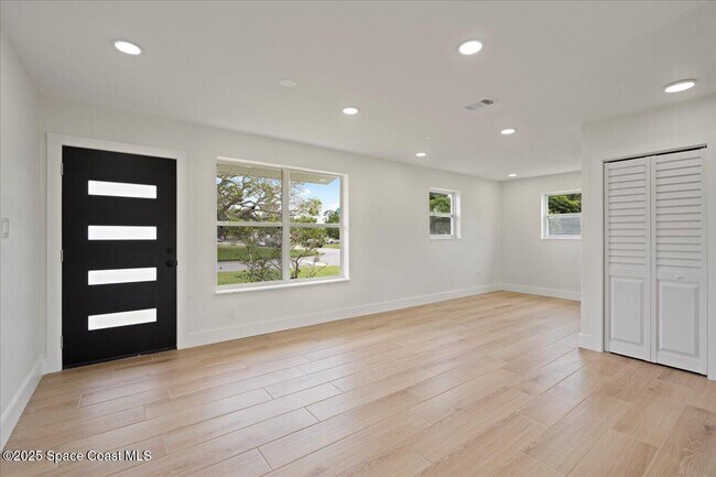 Foto del edificio - 301 W Rutgers St