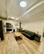 Building Photo - 10440 MS-19