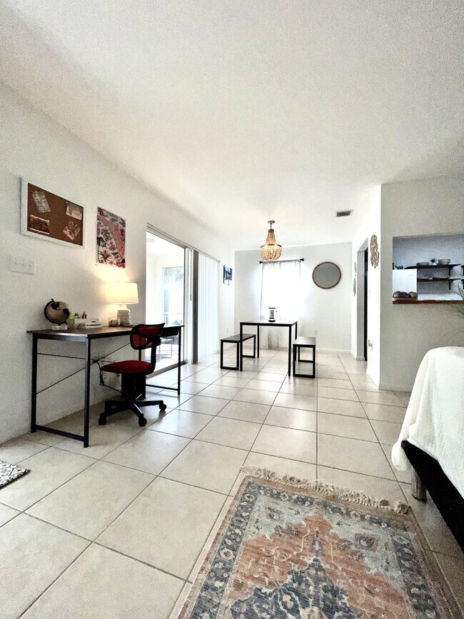 184 Adobe Casa Ct Dr, Tavernier, FL 33070 Condo for Rent in Tavernier