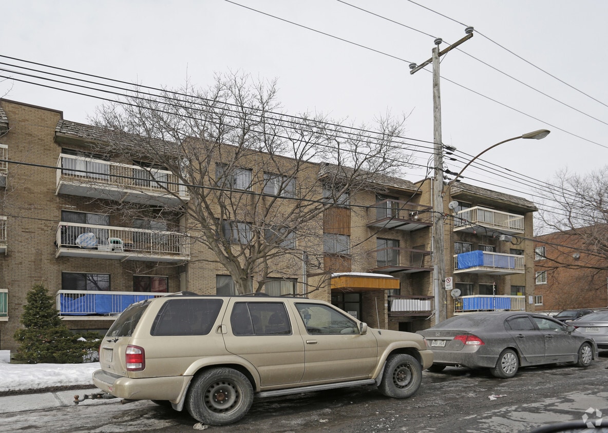 Building Photo - 3593 Rue Goyer
