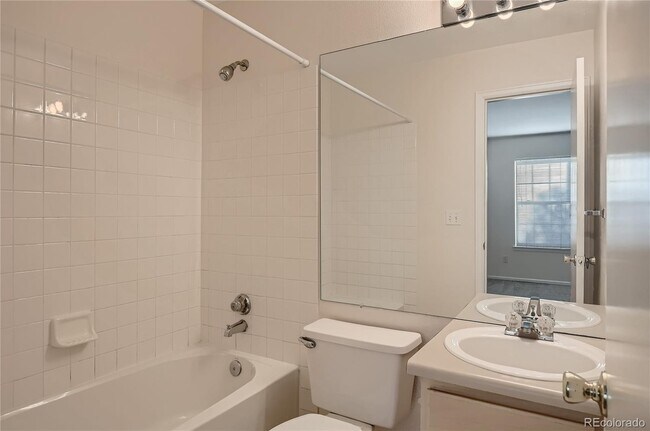 Building Photo - 11815 E Kepner Dr