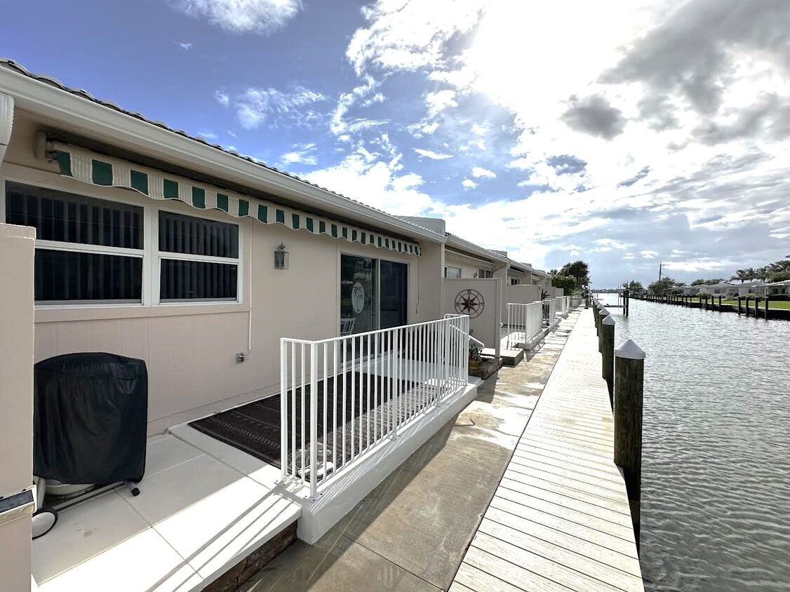 Primary Photo - 907A Gibbs Rd