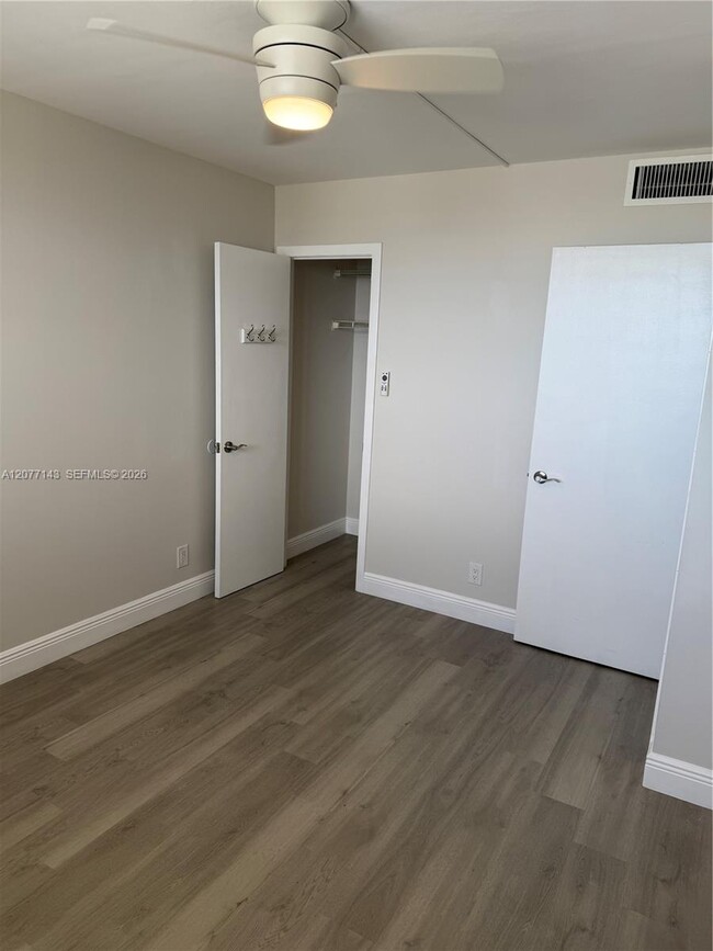 Building Photo - 801 N Ocean Blvd