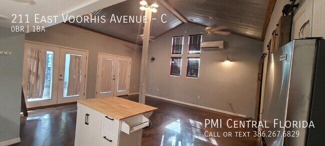 Foto del edificio - 211 E Voorhis Ave
