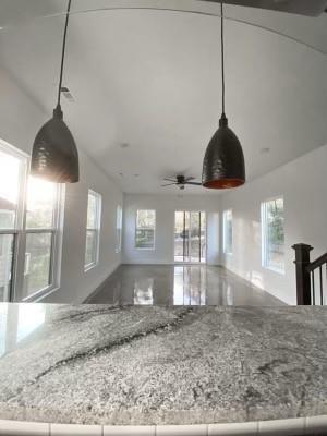 Foto del edificio - 307 S School Ave