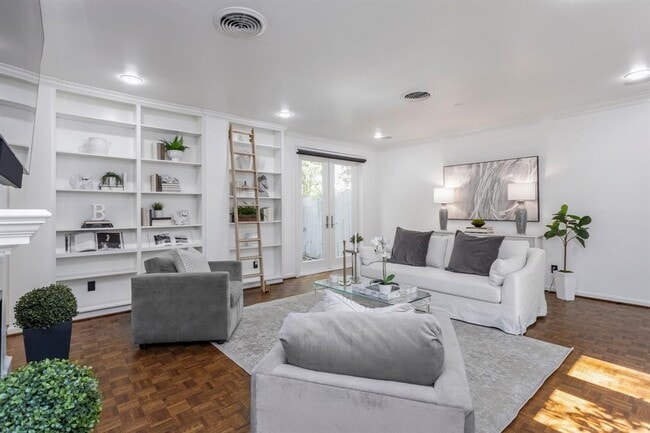 Foto del edificio - 33 River Hollow Ln