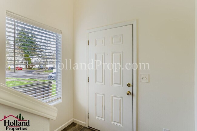 Foto del edificio - Great Single Family Home In Central Hillsboro!