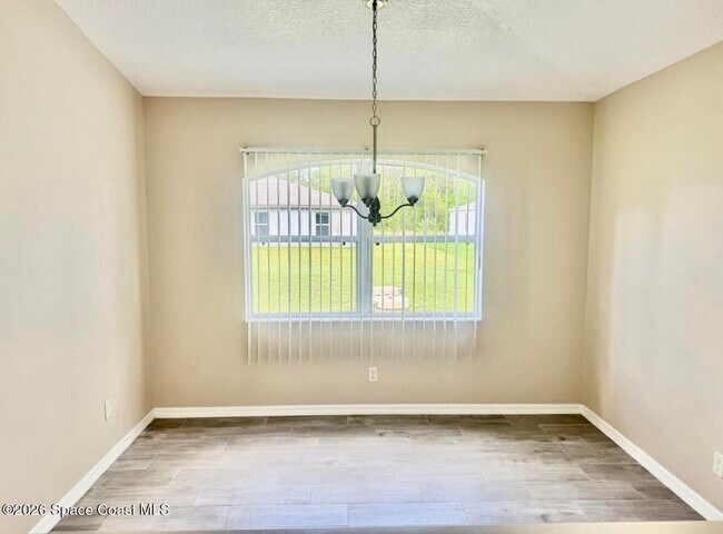 Foto del edificio - 1072 Flintlock Ave SE