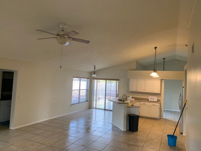 Foto del edificio - 2832 Oak Shore Rd